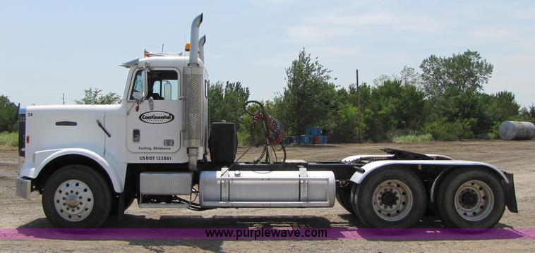 image for item A4685 1987 Freightliner FLC-64T semi truck