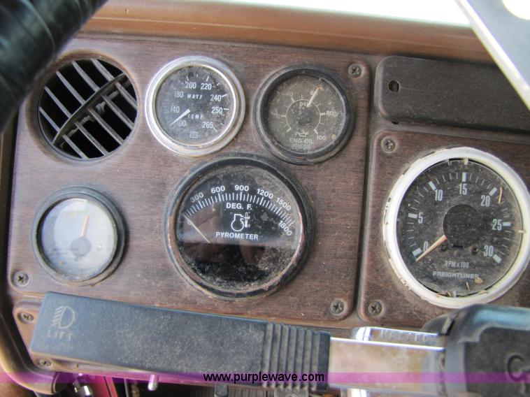 image for item A4685 1987 Freightliner FLC-64T semi truck