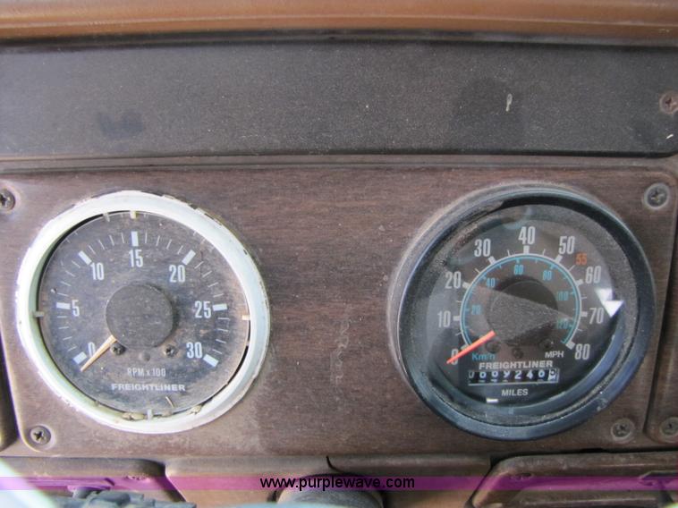 image for item A4685 1987 Freightliner FLC-64T semi truck