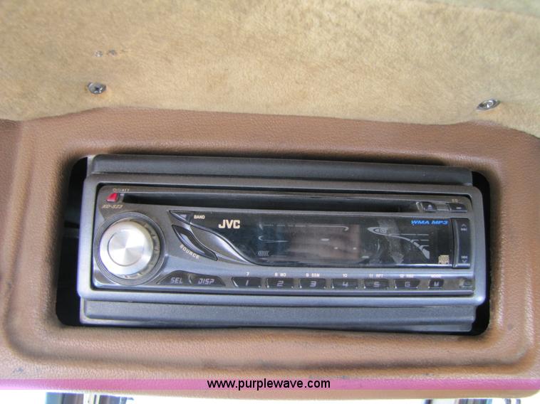 image for item A4685 1987 Freightliner FLC-64T semi truck