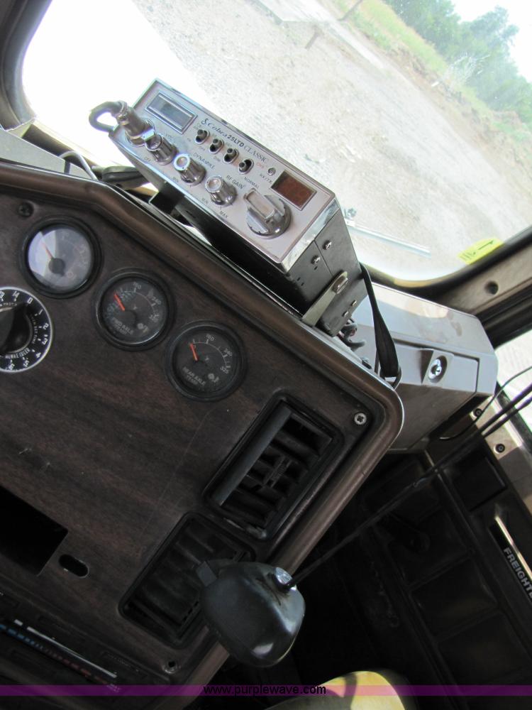 image for item A4685 1987 Freightliner FLC-64T semi truck