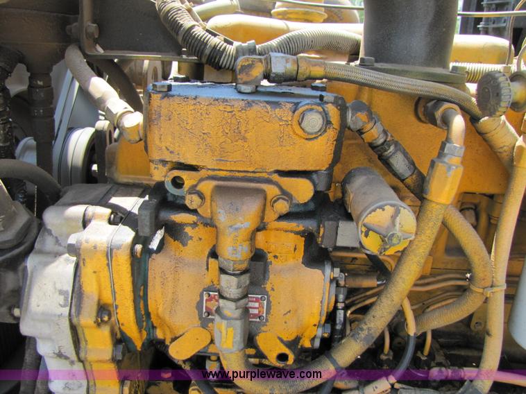 image for item A4685 1987 Freightliner FLC-64T semi truck