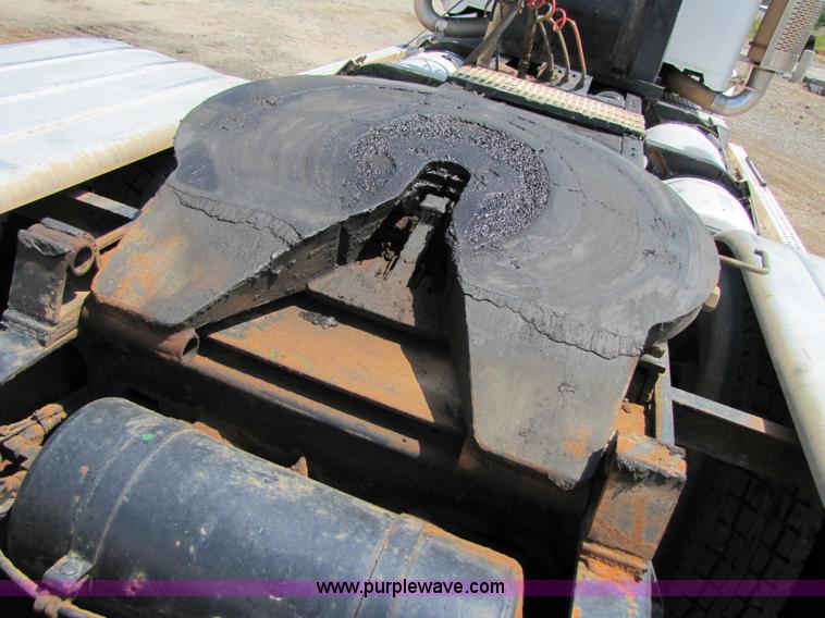 image for item A4685 1987 Freightliner FLC-64T semi truck