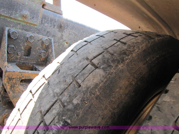 image for item A4685 1987 Freightliner FLC-64T semi truck