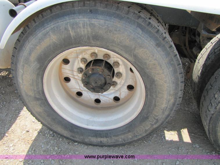 image for item A4685 1987 Freightliner FLC-64T semi truck