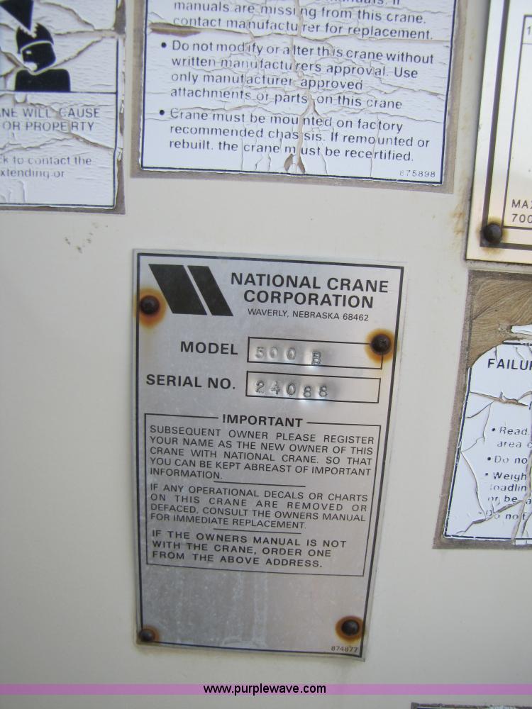 image for item A4686 1993 Ford F700 crane truck