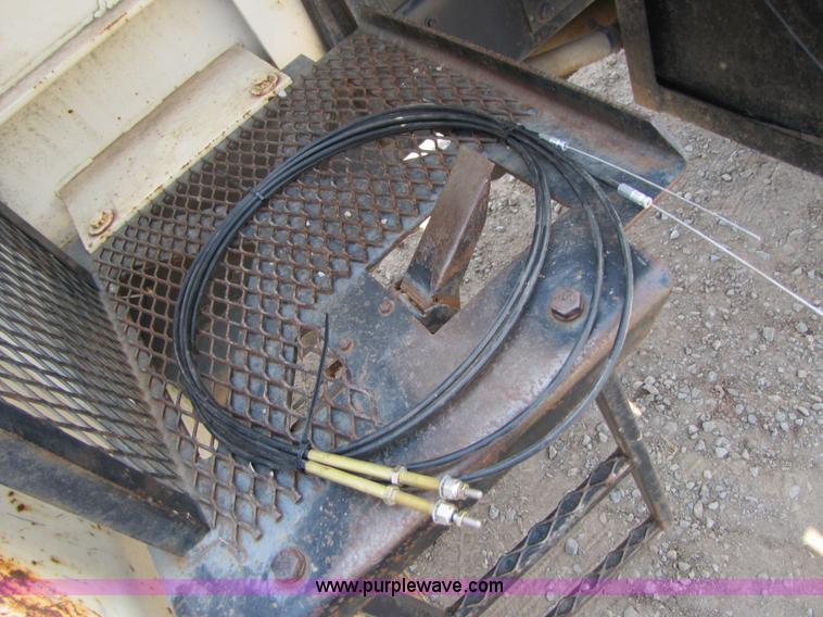 image for item A4686 1993 Ford F700 crane truck