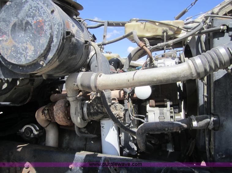 image for item A4783 1995 Ford LT8000 dump truck