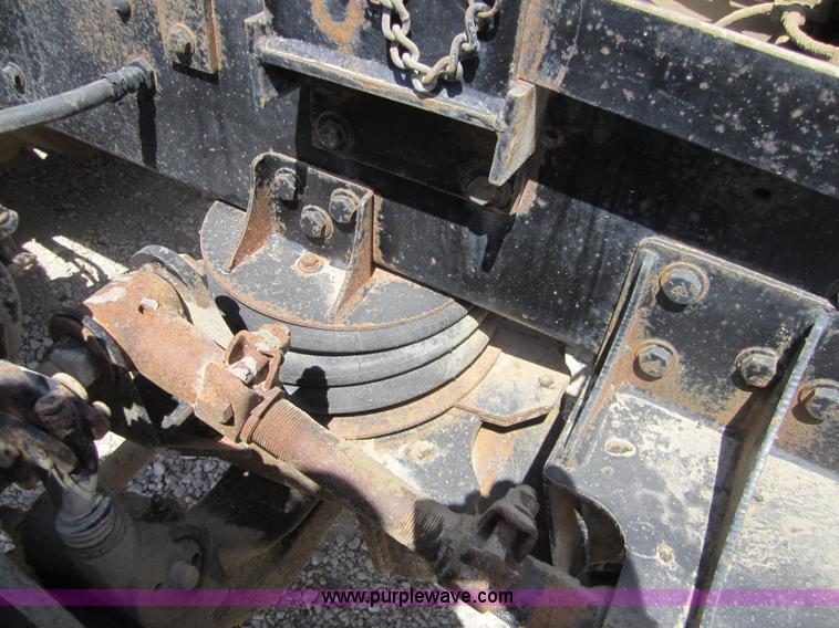 image for item A4783 1995 Ford LT8000 dump truck