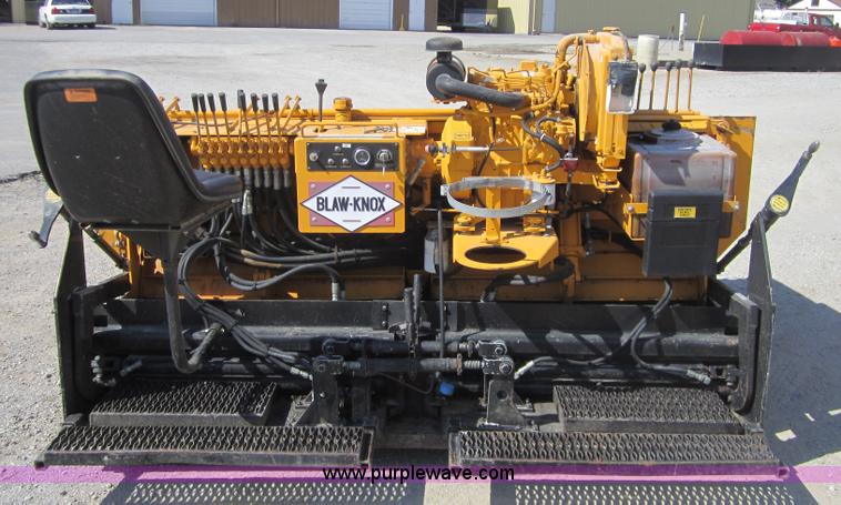 image for item A4798 2000 Ingersoll Rand Blaw-Knox M-450 asphalt paver