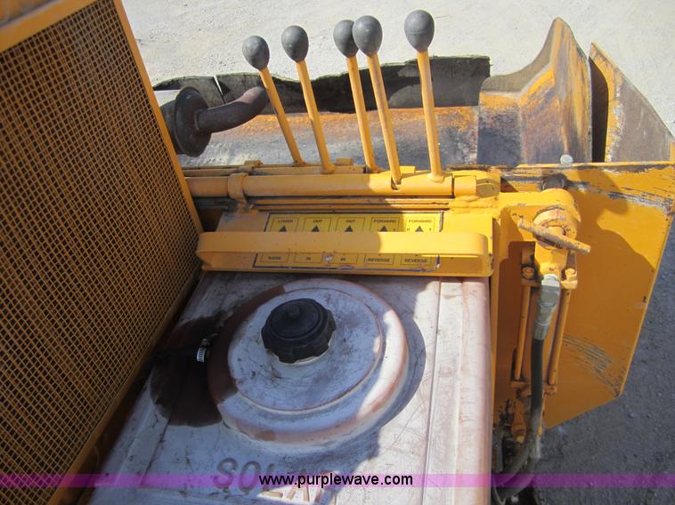 image for item A4798 2000 Ingersoll Rand Blaw-Knox M-450 asphalt paver