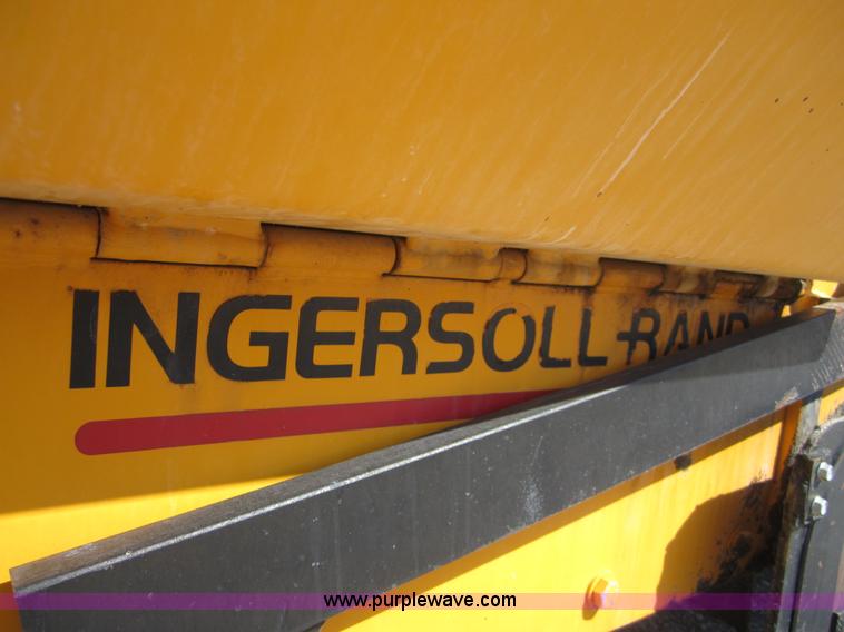 image for item A4798 2000 Ingersoll Rand Blaw-Knox M-450 asphalt paver