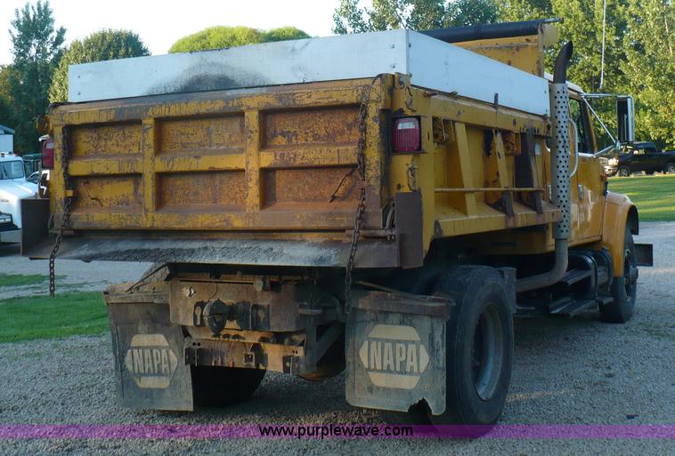 image for item A4804 1995 International 4900 crew cab dump truck