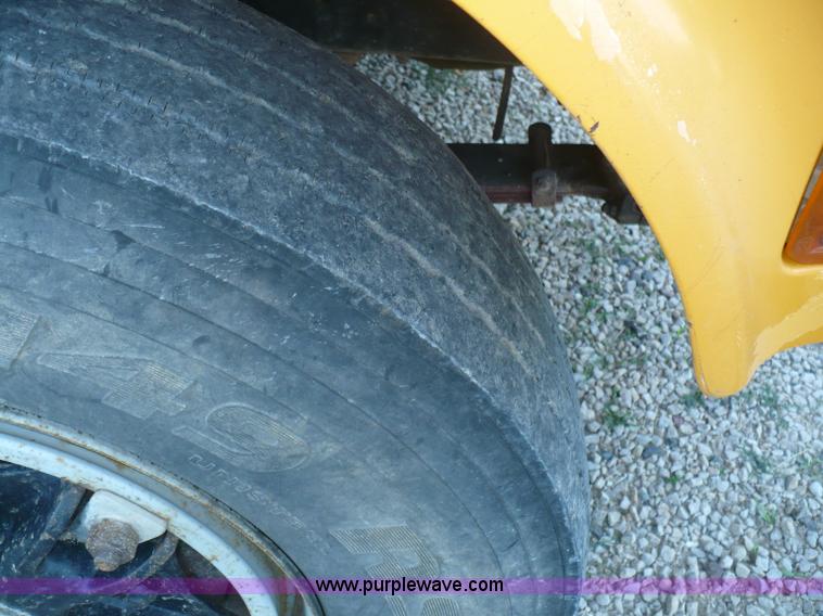 image for item A4804 1995 International 4900 crew cab dump truck