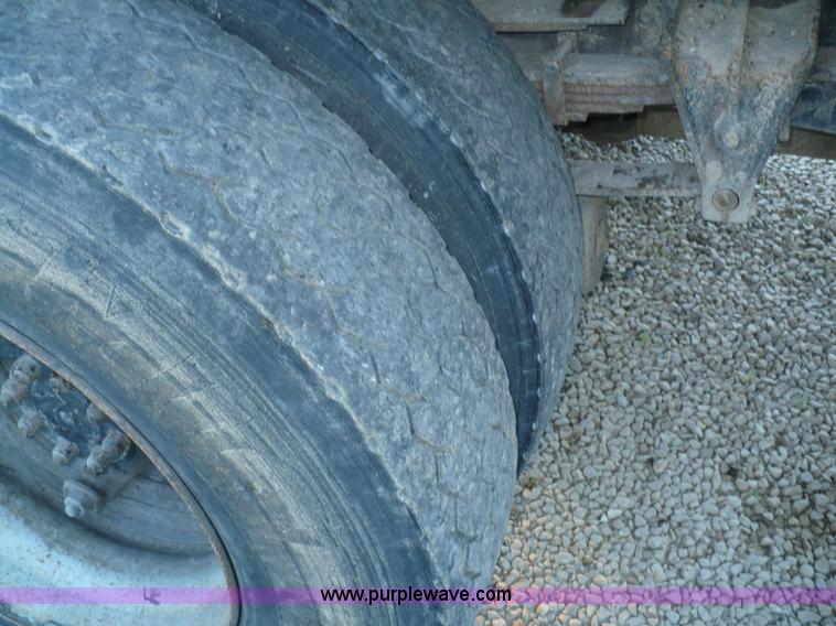 image for item A4804 1995 International 4900 crew cab dump truck