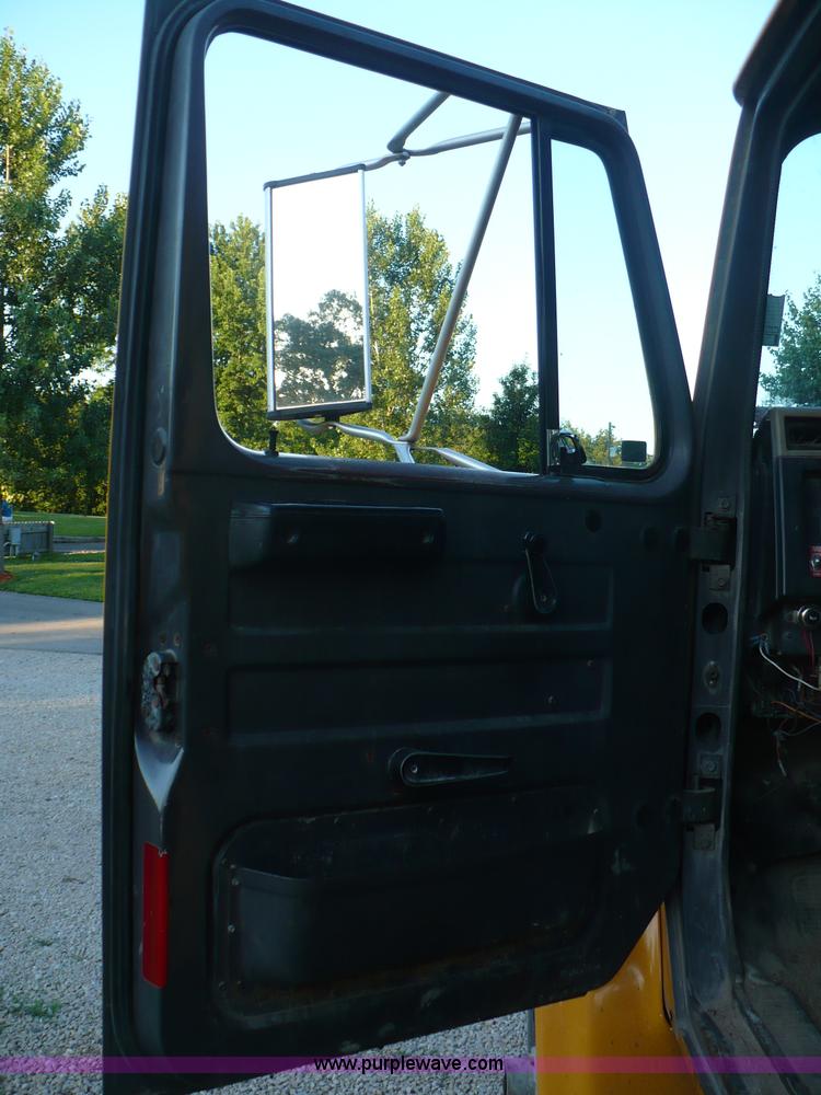 image for item A4804 1995 International 4900 crew cab dump truck