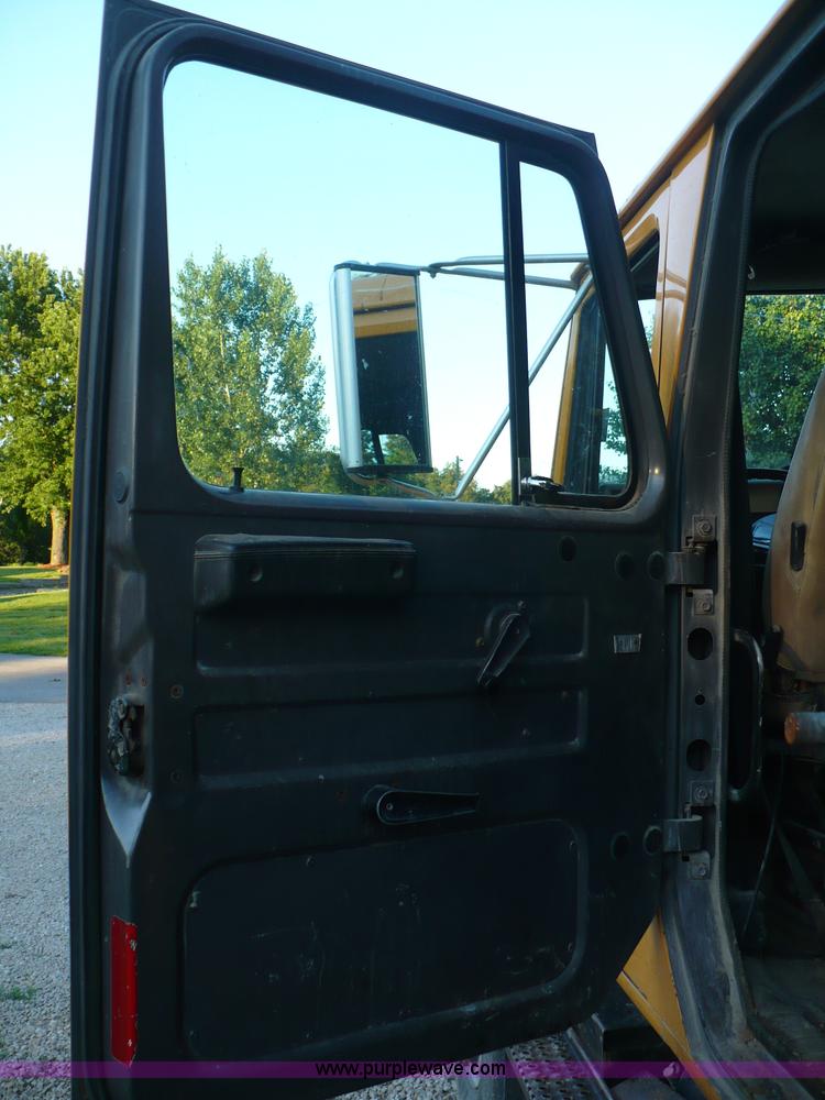 image for item A4804 1995 International 4900 crew cab dump truck