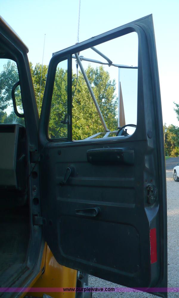 image for item A4804 1995 International 4900 crew cab dump truck