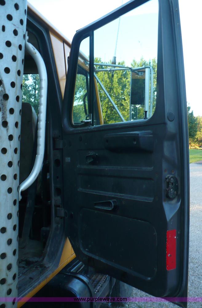 image for item A4804 1995 International 4900 crew cab dump truck