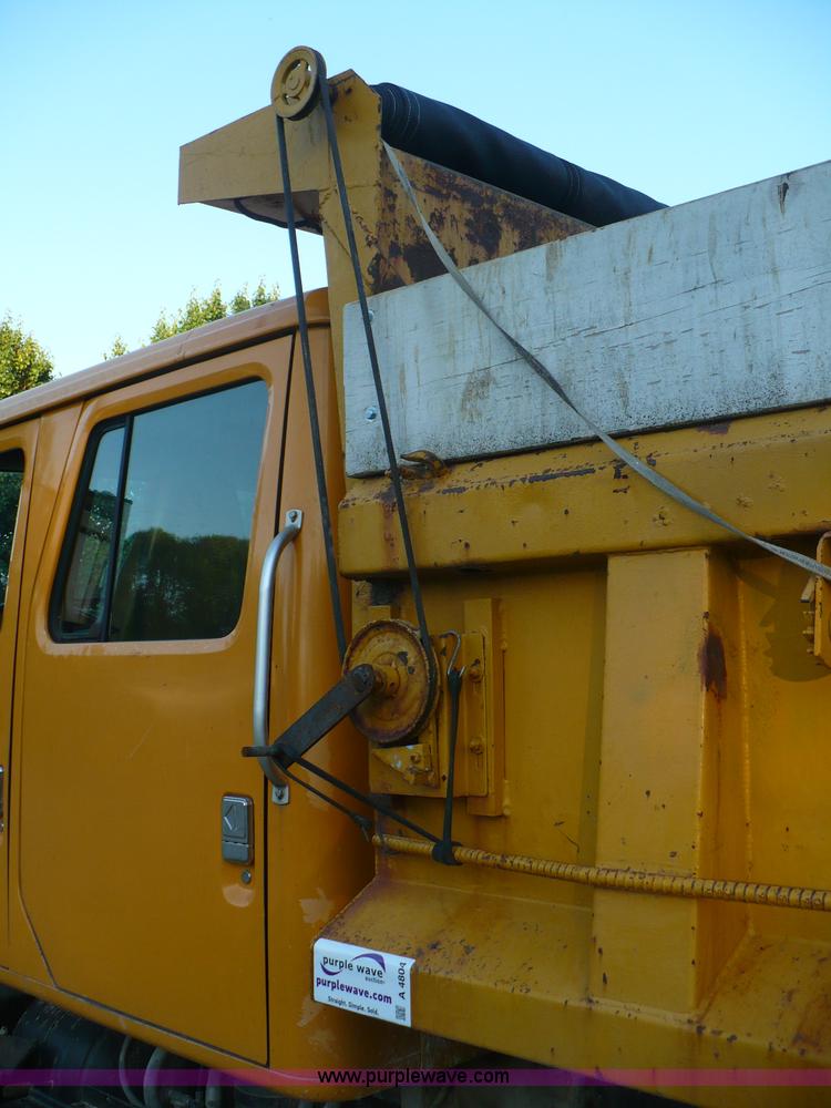 image for item A4804 1995 International 4900 crew cab dump truck