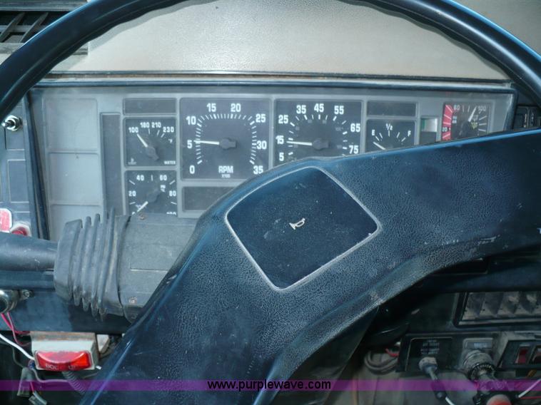 image for item A4804 1995 International 4900 crew cab dump truck