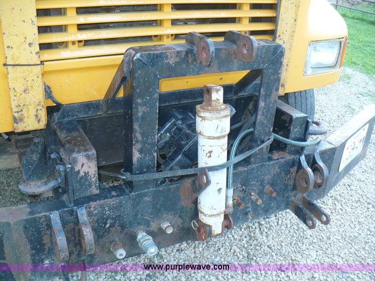 image for item A4804 1995 International 4900 crew cab dump truck