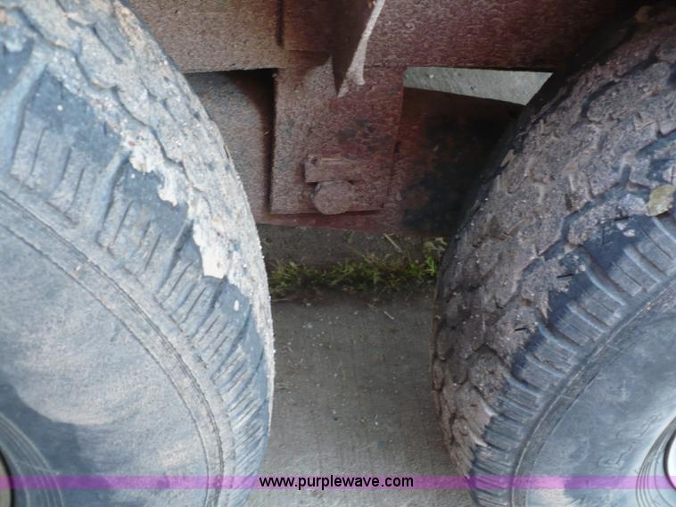 image for item A4805 2004 Belshe 16' tandem axle trailer