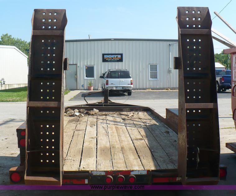 image for item A4805 2004 Belshe 16' tandem axle trailer