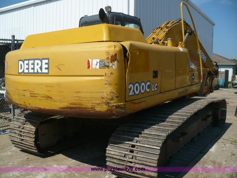 image for item A4807 2005 John Deere 200LC excavator