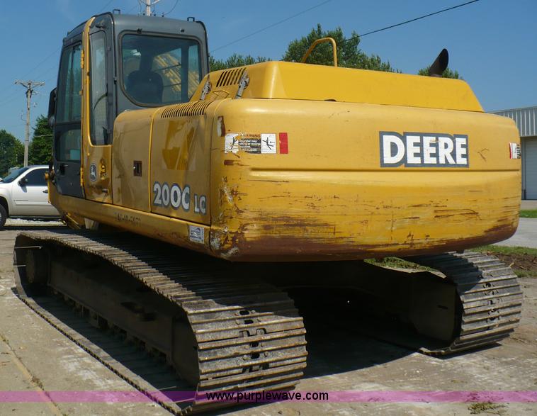 image for item A4807 2005 John Deere 200LC excavator