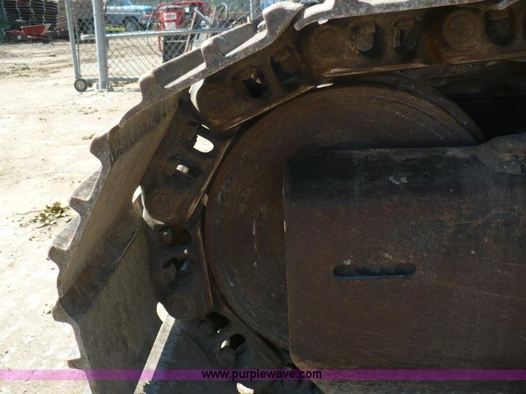 image for item A4807 2005 John Deere 200LC excavator