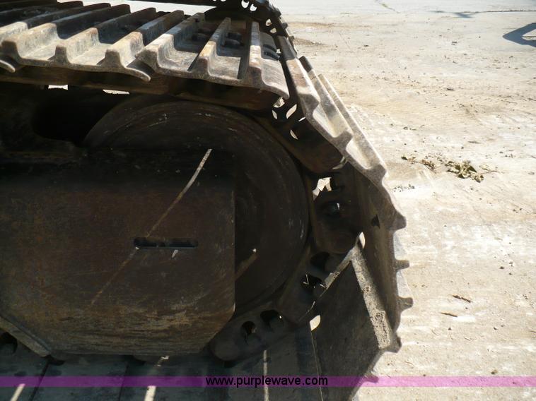 image for item A4807 2005 John Deere 200LC excavator