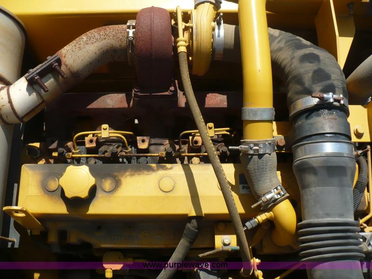 image for item A4807 2005 John Deere 200LC excavator