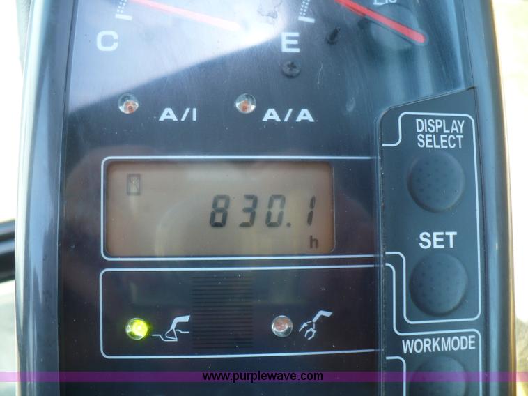 image for item A4807 2005 John Deere 200LC excavator