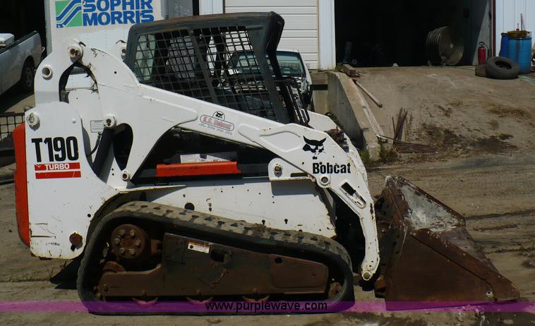 image for item A4808 2005 Bobcat T190 skid steer