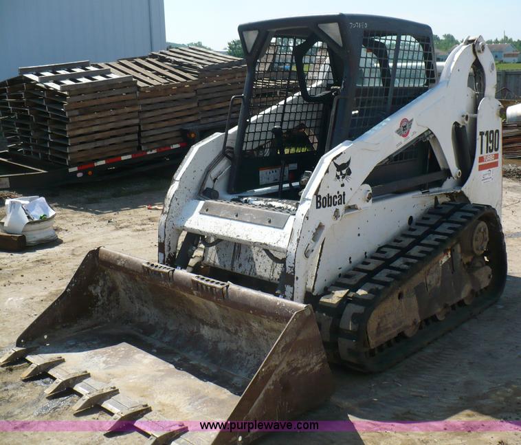 image for item A4809 2005 Bobcat T190 skid steer