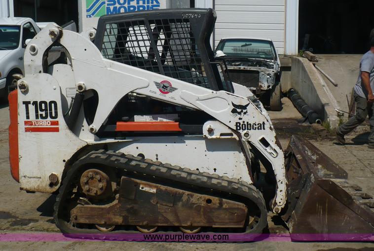 image for item A4809 2005 Bobcat T190 skid steer