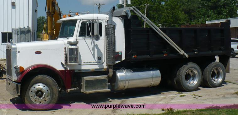 image for item A4810 1989 Peterbilt 379 dump truck