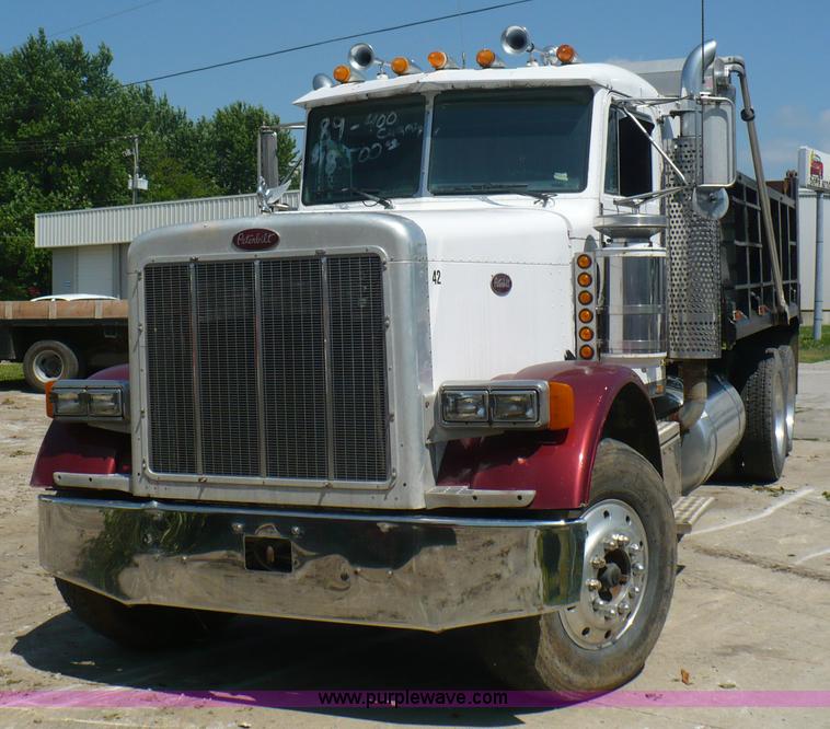 image for item A4810 1989 Peterbilt 379 dump truck
