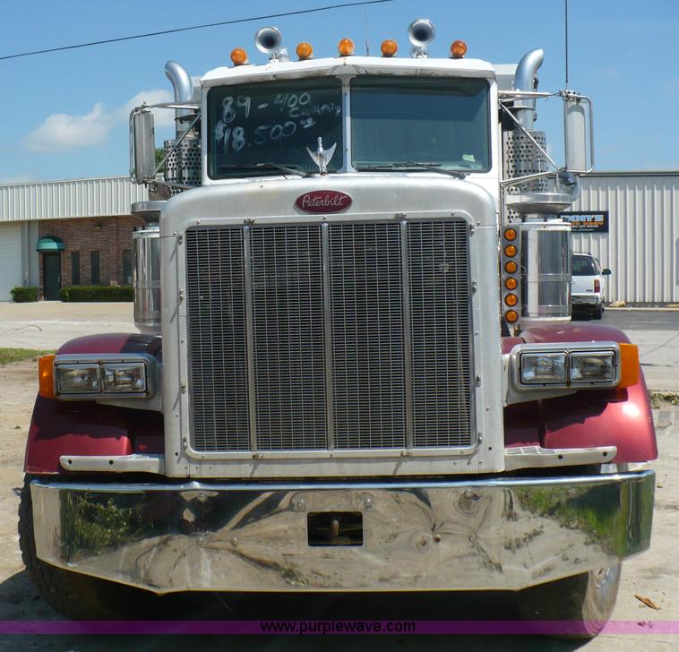image for item A4810 1989 Peterbilt 379 dump truck