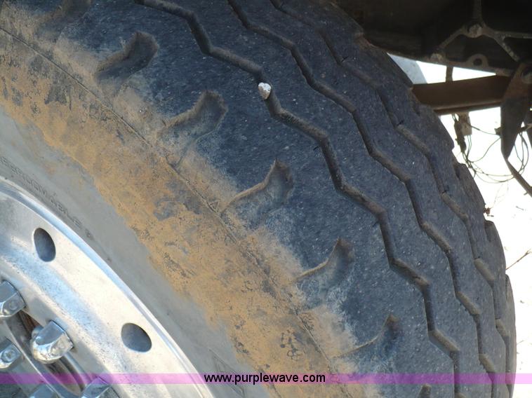 image for item A4810 1989 Peterbilt 379 dump truck