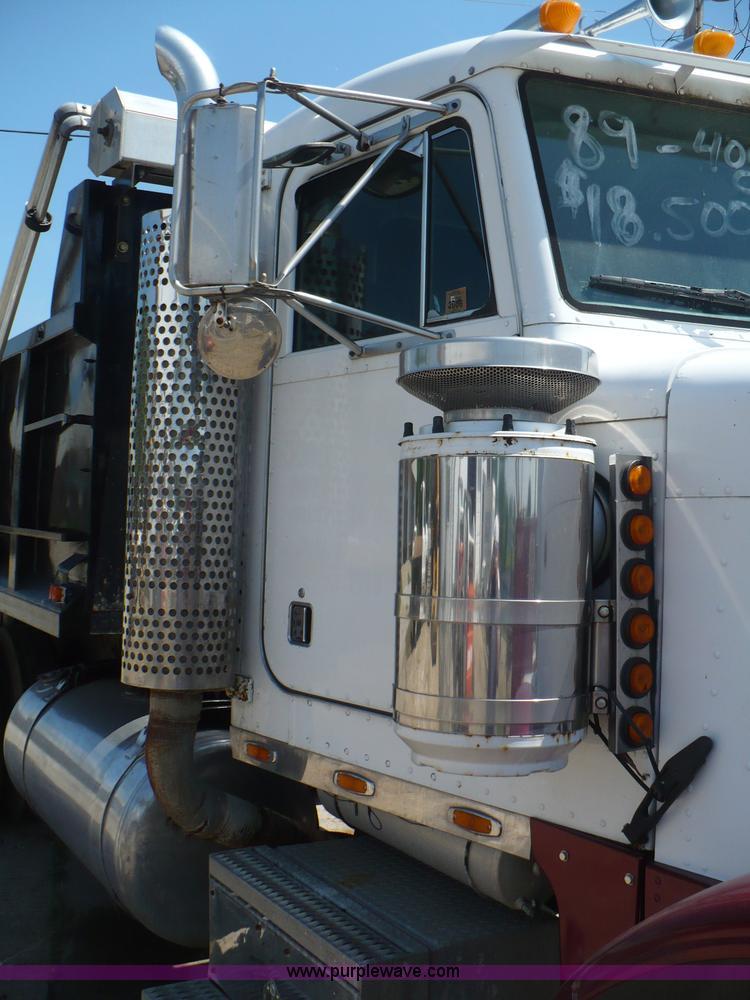 image for item A4810 1989 Peterbilt 379 dump truck