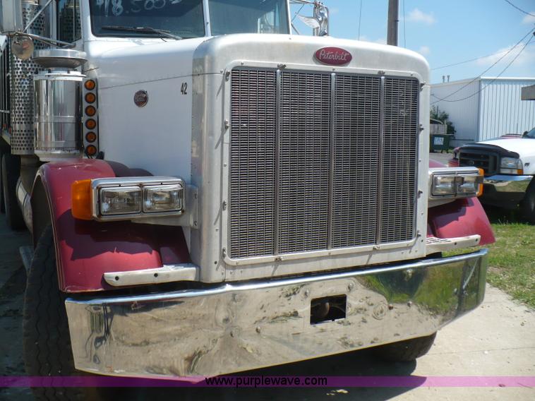 image for item A4810 1989 Peterbilt 379 dump truck