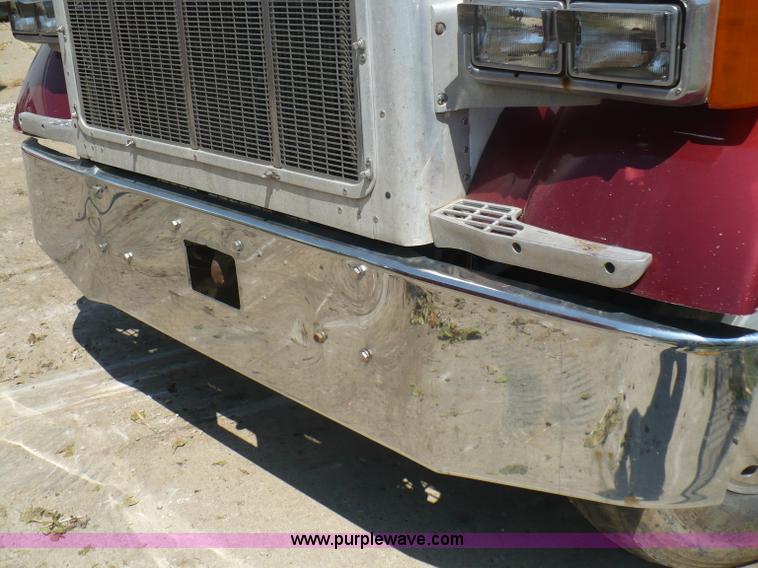 image for item A4810 1989 Peterbilt 379 dump truck