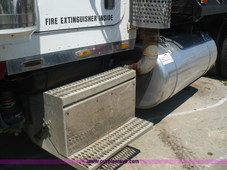 image for item A4810 1989 Peterbilt 379 dump truck