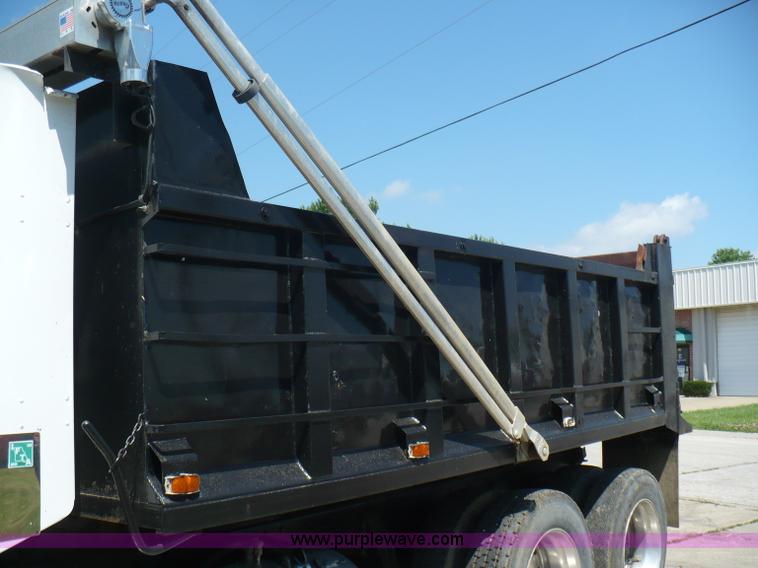 image for item A4810 1989 Peterbilt 379 dump truck