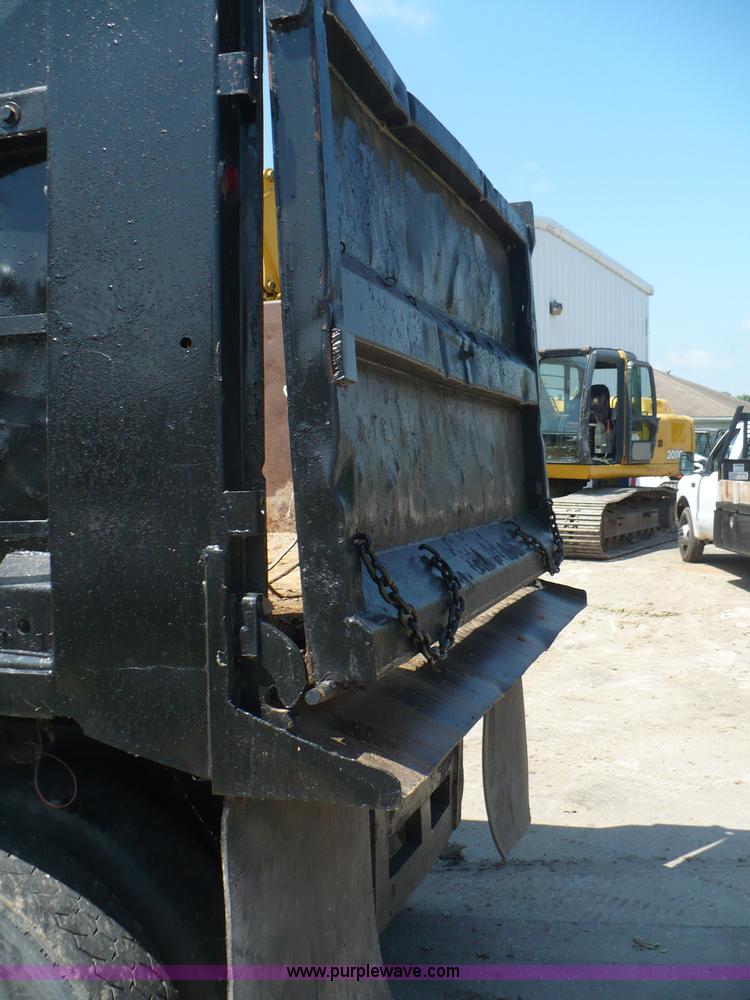 image for item A4810 1989 Peterbilt 379 dump truck