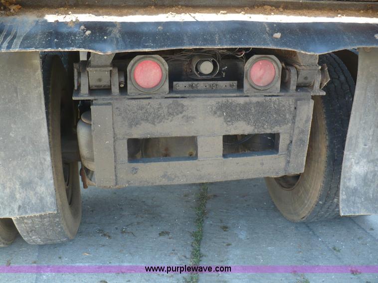 image for item A4810 1989 Peterbilt 379 dump truck