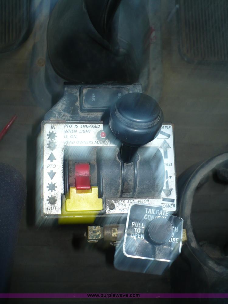 image for item A4810 1989 Peterbilt 379 dump truck