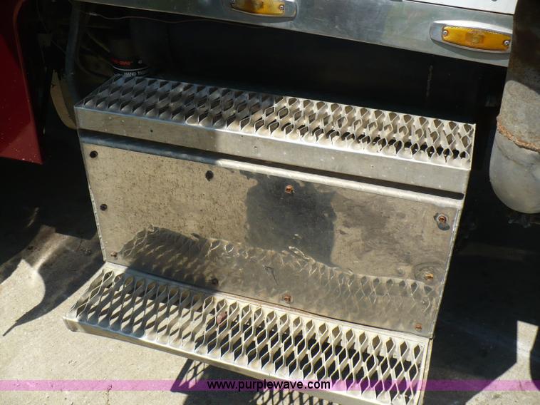 image for item A4810 1989 Peterbilt 379 dump truck